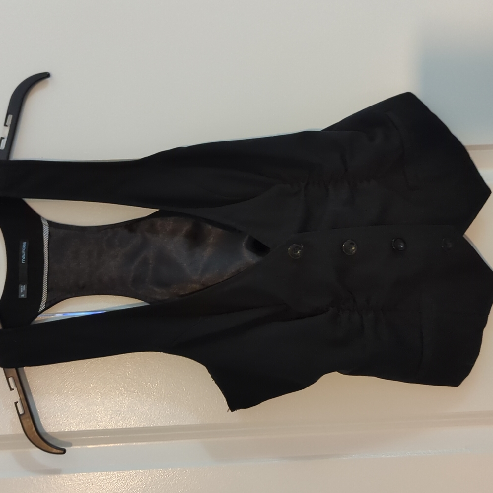 Maurices Size Small Black Vest